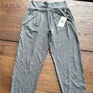 NWT VUORI Lux Harem Pants Heather gray small